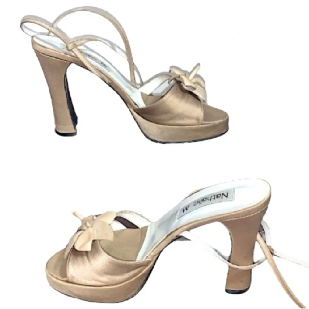 Y2K Nathalie M by Charles David Leather Suede Cut Out 3D Floral Heels Beige 6